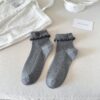 Tất Nữ Cổ Ngắn Viền Bèo Thêu Trái Tim Phong Cách Vintage Coquette