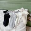 Tất Cotton Cổ Cao Sọc Ngang Thêu Gấu Ôm Tim Phong Cách Thể Thao