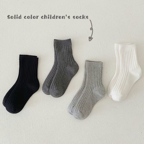 Set 4 Đôi Tất Cotton Trẻ Em Cổ Trung Gân Trơn Đen Xám Trắng Basic