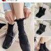 Tất Cotton Nữ Cổ Cao Viền Ren Bèo Gân Nhẹ Màu Đen Xám Đậm Phối Giày Búp Bê